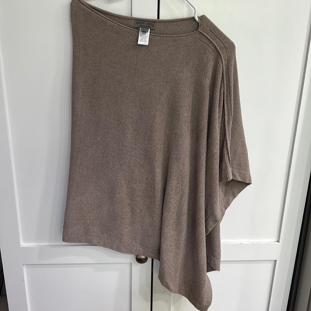 Barefoot dreams CozyChic Ultra lite Poncho one size